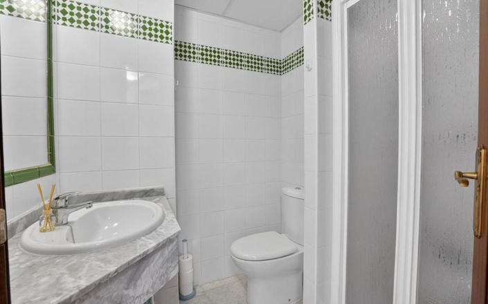 Image No.22-2 Bed Apartment for sale