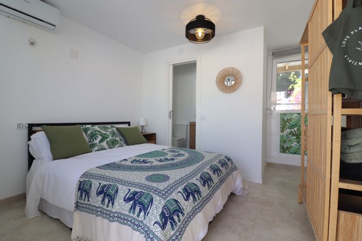 Image No.21-3 Bed Villa for sale