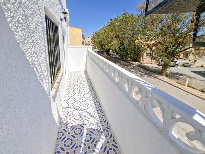 Image No.11-1 Bed Townhouse for sale