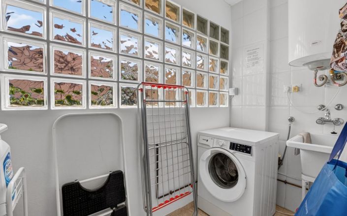 Image No.23-2 Bed Townhouse for sale