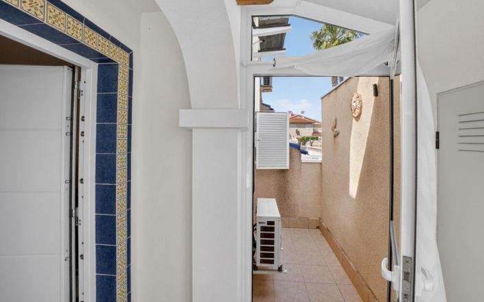Image No.29-2 Bed Townhouse for sale