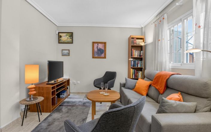 Image No.5-2 Bed Townhouse for sale