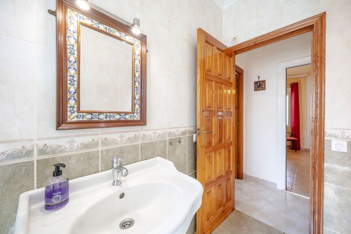 Image No.16-3 Bed Villa for sale