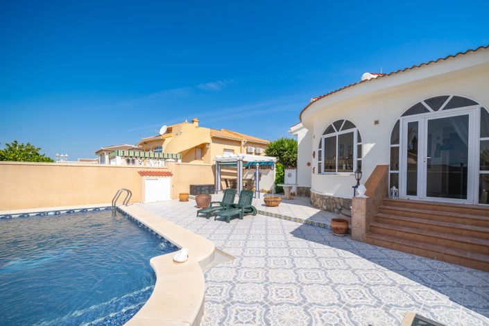 Image No.28-3 Bed Villa for sale
