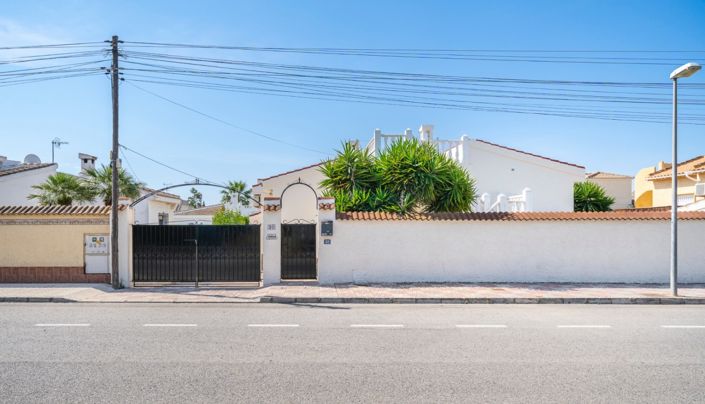 Image No.58-3 Bed Villa for sale
