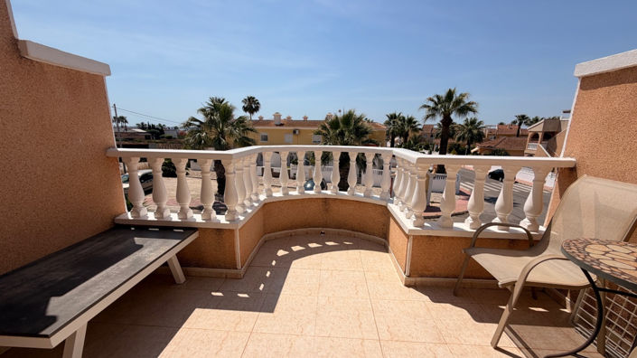 Image No.11-2 Bed Townhouse for sale
