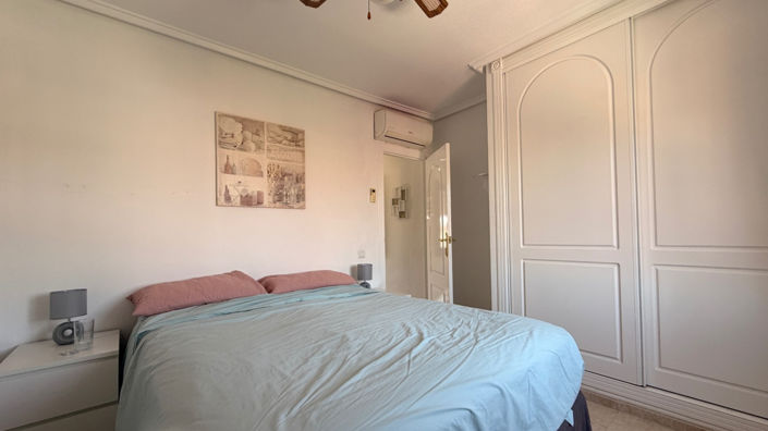 Image No.18-2 Bed Townhouse for sale