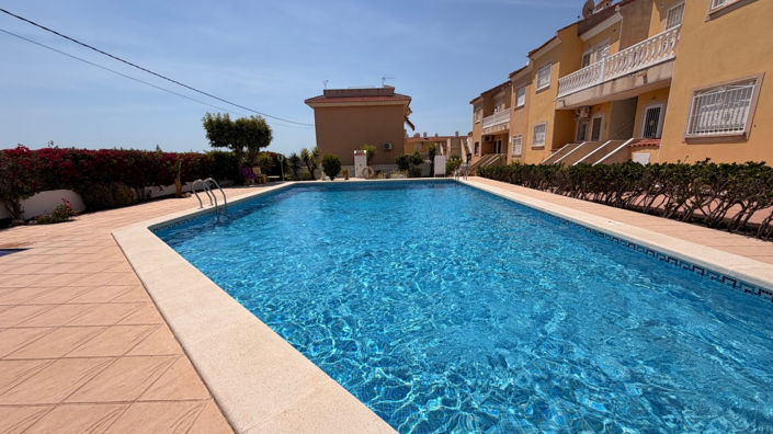 Image No.2-2 Bed Townhouse for sale