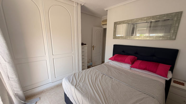 Image No.9-2 Bed Townhouse for sale