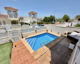 1352515