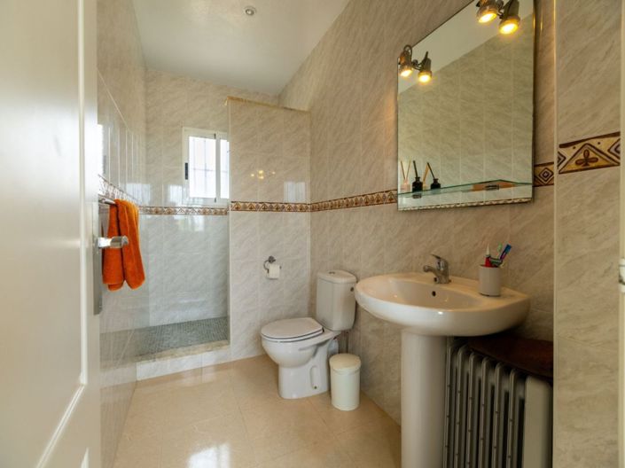 Image No.16-3 Bed Villa for sale