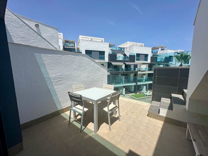 Image No.21-3 Bed Apartment for sale