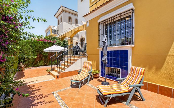 Image No.3-Villa de 3 chambres à vendre à Orihuela Costa