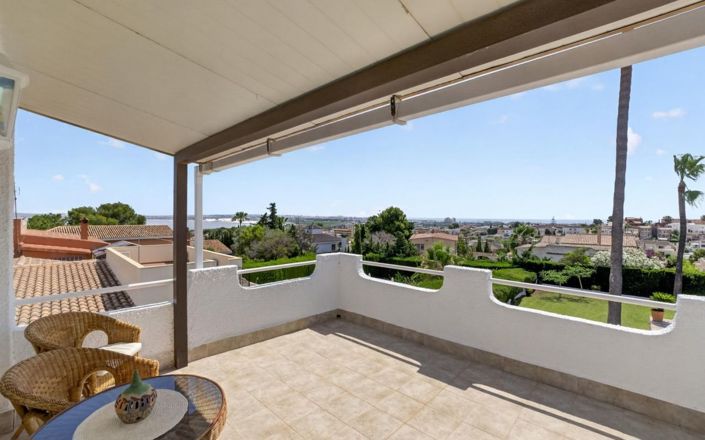Image No.26-3 Bed Villa for sale