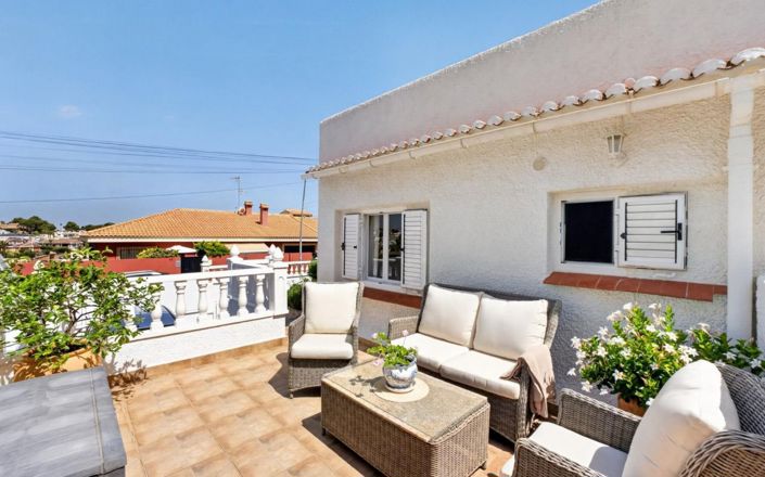 Image No.39-3 Bed Villa for sale