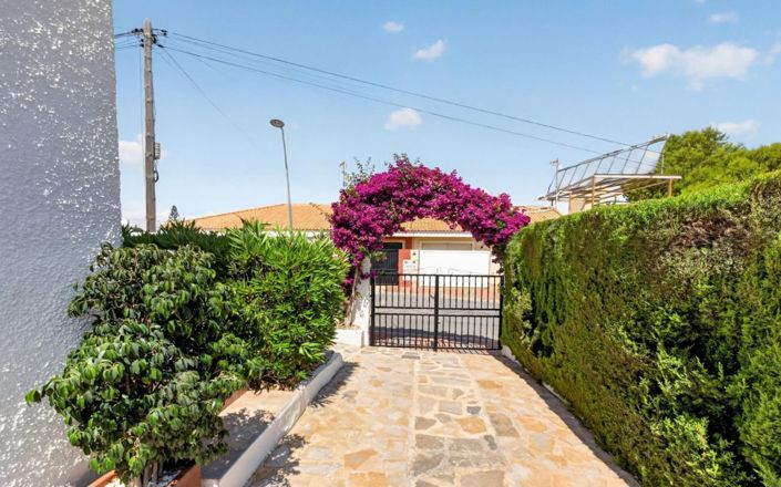 Image No.44-3 Bed Villa for sale