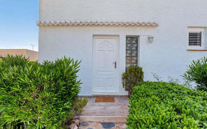 Image No.45-3 Bed Villa for sale