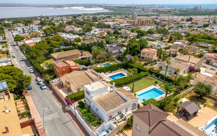 Image No.48-3 Bed Villa for sale