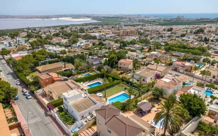 Image No.51-3 Bed Villa for sale