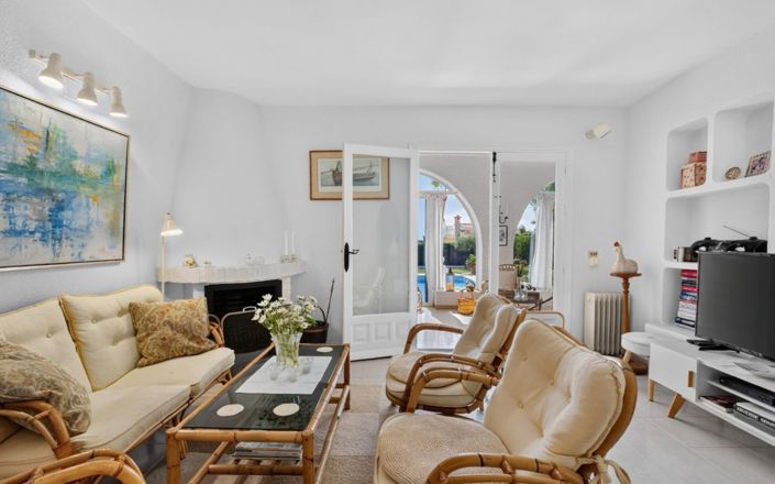 Image No.8-3 Bed Villa for sale