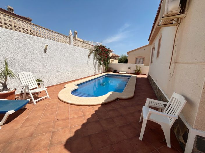 Image No.20-2 Bed Villa for sale