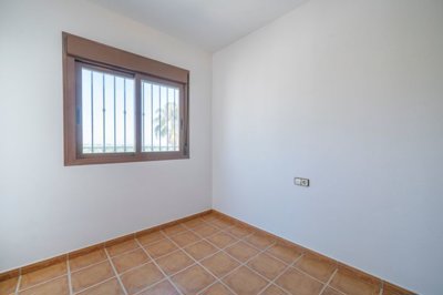 1363516
