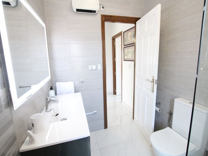 Image No.16-3 Bed Villa for sale
