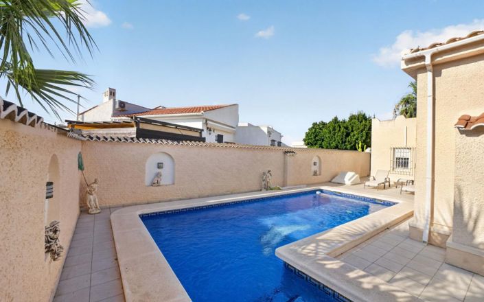 Image No.22-3 Bed Villa for sale