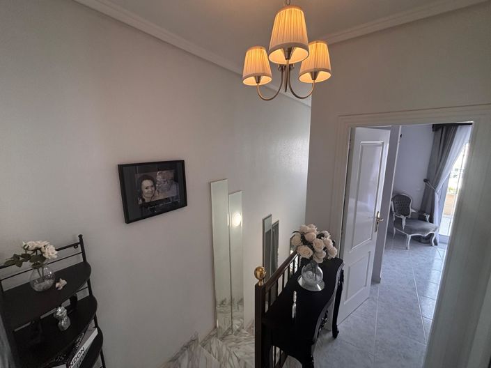 Image No.18-3 Bed Townhouse for sale