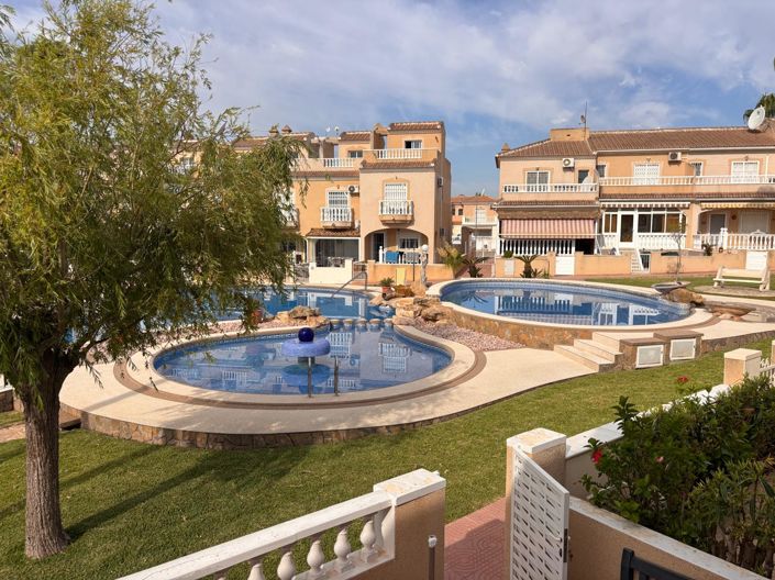 Image No.20-3 Bed Townhouse for sale