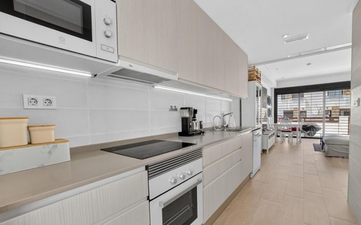 Image No.10-3 Bed Townhouse for sale