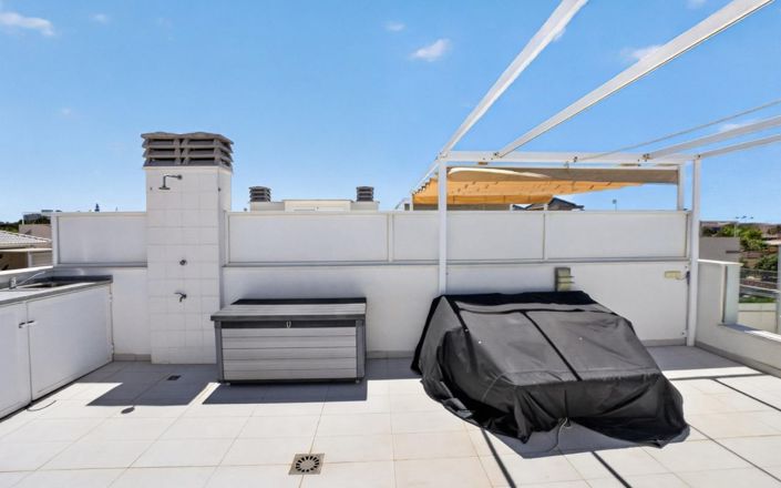Image No.24-3 Bed Townhouse for sale