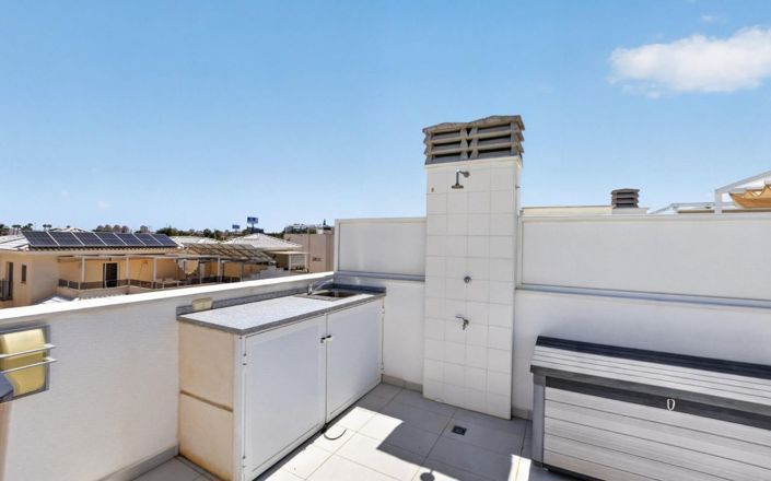 Image No.27-3 Bed Townhouse for sale