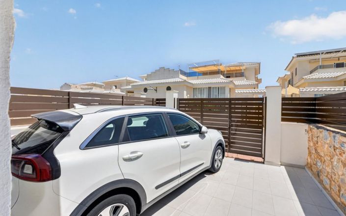 Image No.33-3 Bed Townhouse for sale