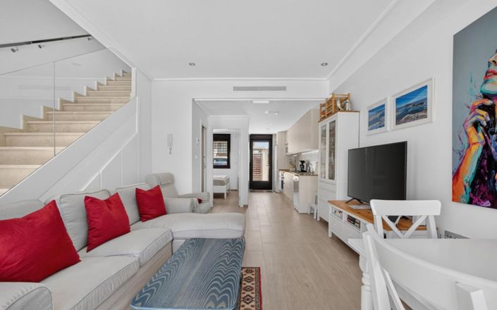 Image No.4-3 Bed Townhouse for sale