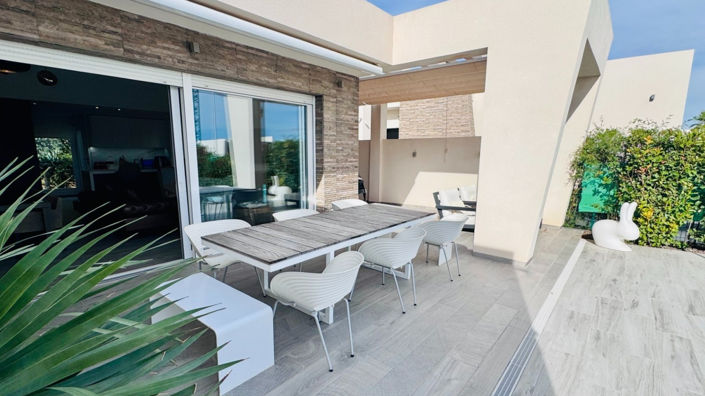 Image No.25-2 Bed Villa for sale