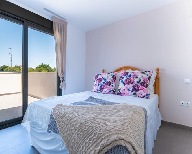 Image No.15-3 Bed Villa for sale