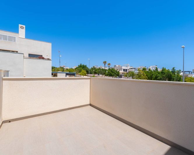 Image No.17-3 Bed Villa for sale