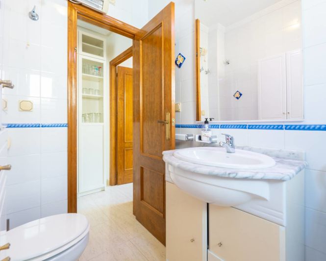 Image No.17-3 Bed Villa for sale