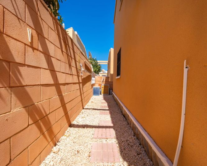 Image No.28-3 Bed Villa for sale