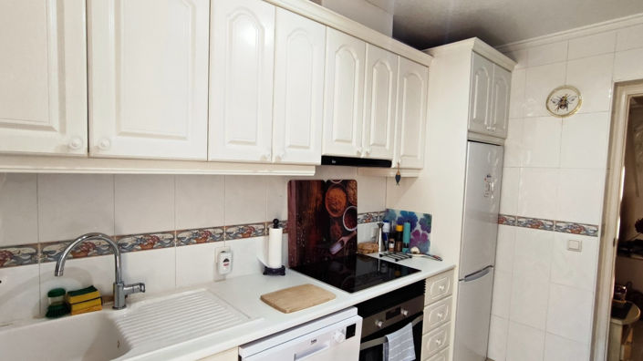 Image No.11-2 Bed Townhouse for sale