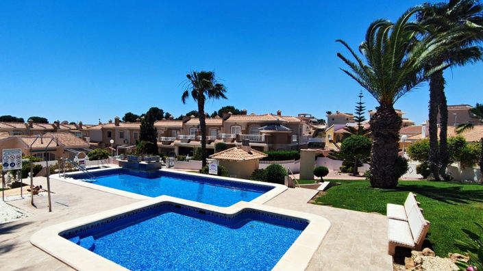 Image No.2-2 Bed Townhouse for sale