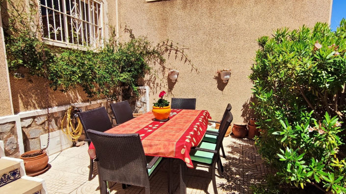 Image No.25-2 Bed Townhouse for sale