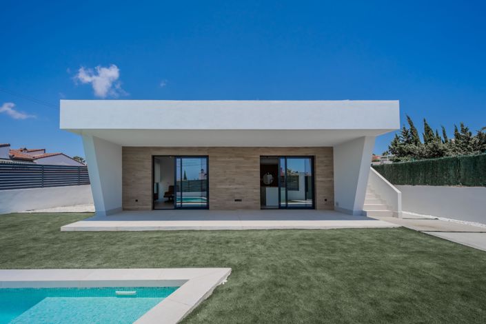 Image No.19-3 Bed Villa for sale