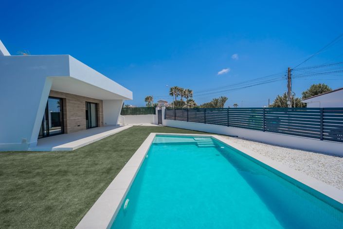 Image No.20-3 Bed Villa for sale