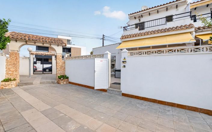 Image No.25-2 Bed Apartment for sale