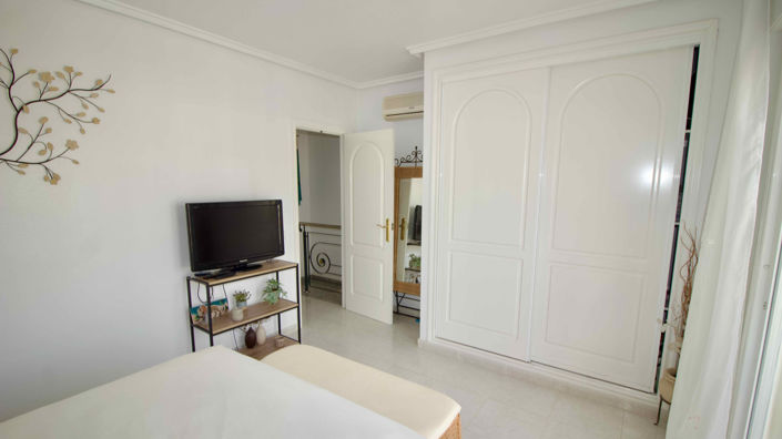 Image No.29-3 Bed Townhouse for sale