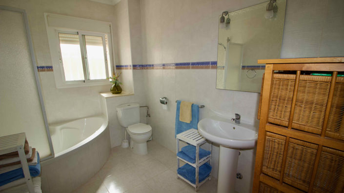 Image No.35-3 Bed Townhouse for sale