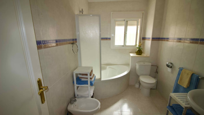 Image No.37-3 Bed Townhouse for sale