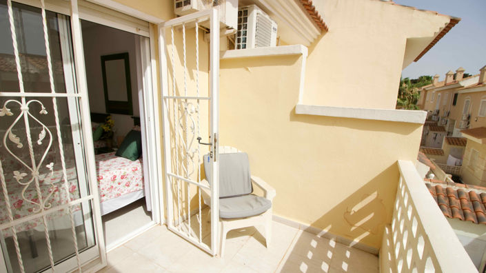 Image No.41-3 Bed Townhouse for sale